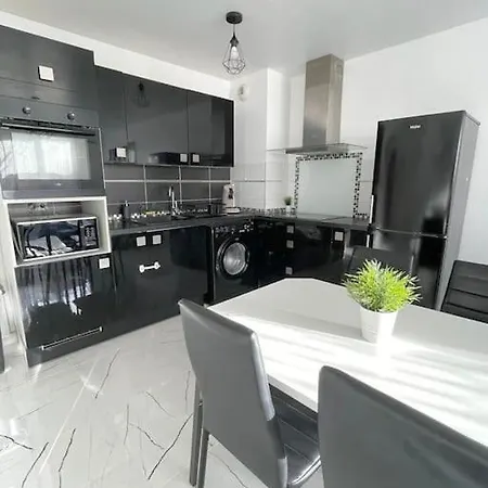 Διαμέρισμα Grand F3 A 30mn De Paris - Terrasse + Parking Prive *